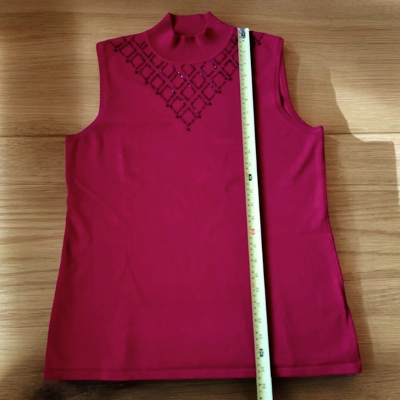 Cable & Gauge Beaded Mock Neck Sleeveless Lightweight Knit Sweater Top - Picture 5 of 7